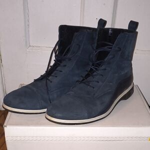 Men's Navy Lace-Up Boots